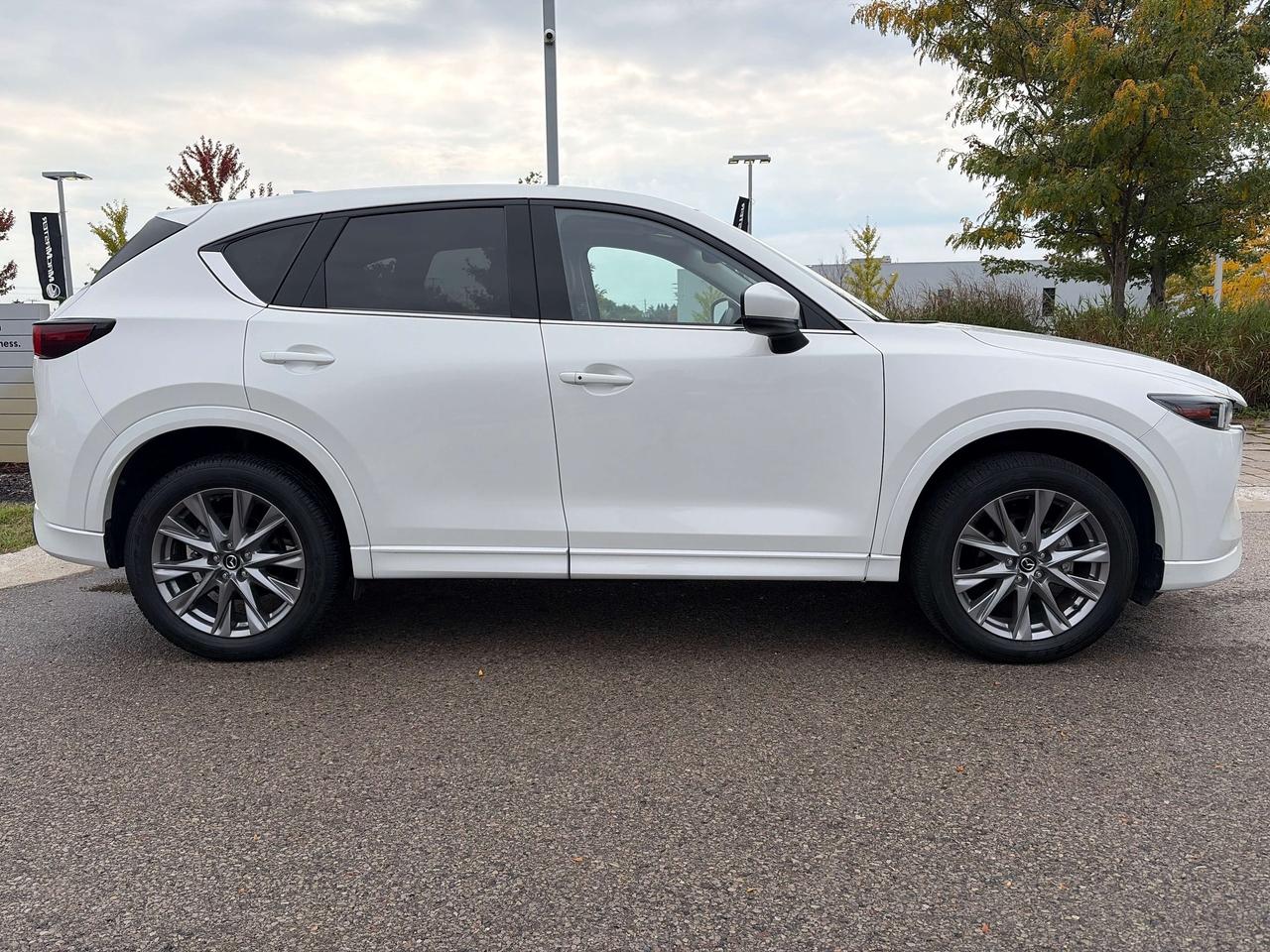 2024 Mazda CX-5 GT Photo