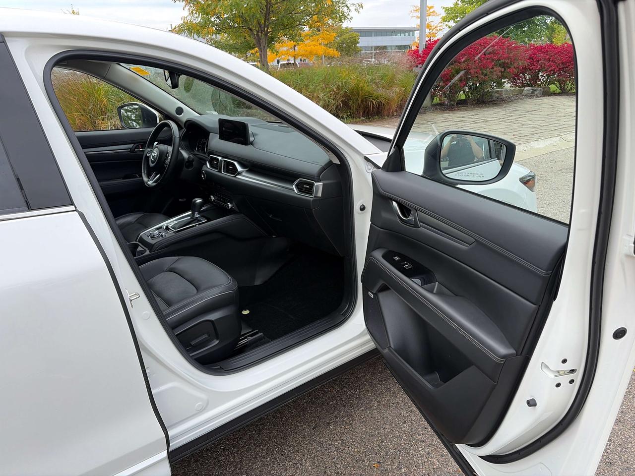 2024 Mazda CX-5 GT Photo