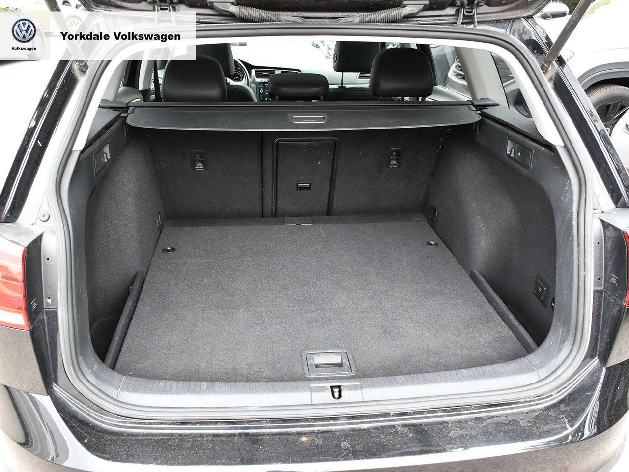 2019 Volkswagen Golf Alltrack 4Motion Photo