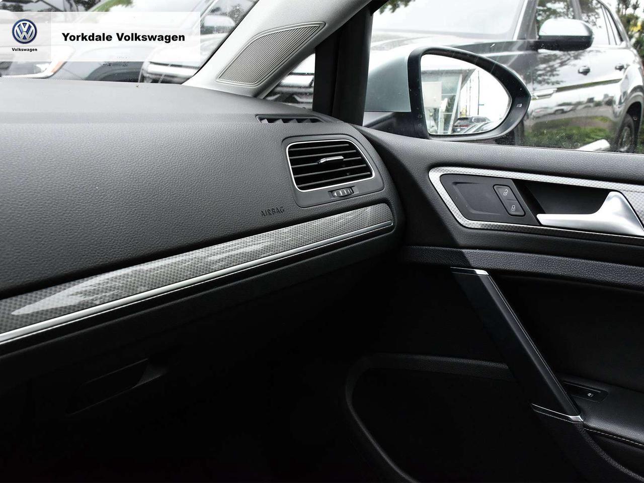 2019 Volkswagen Golf Alltrack 4Motion Photo