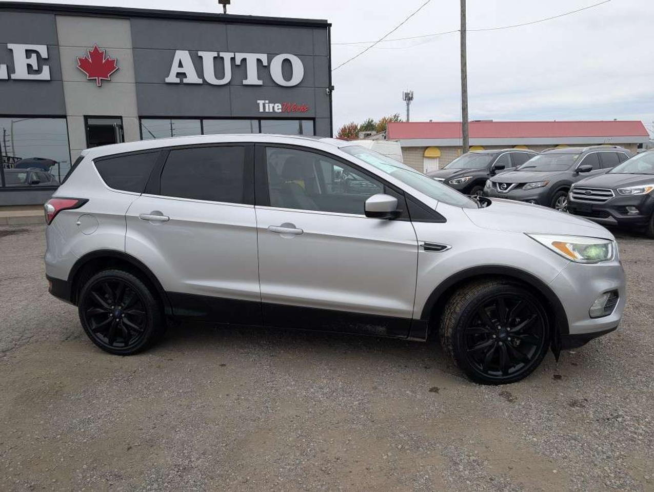 2017 Ford Escape SE   CAMERA   HTD SEATS Photo