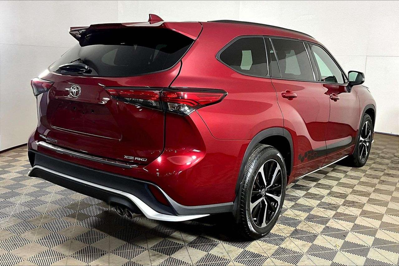 2021 Toyota Highlander XSE AWD Photo1