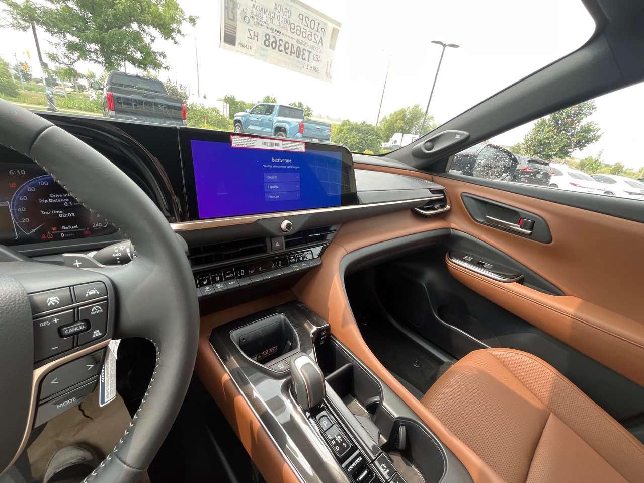 2026 Toyota Crown Signia Limited PUDDLE LAMPS   DRIVER MONITOR CAMERA   PANORAMIC VIEW MONITOR   WIRELESS CARPLAY/ANDROID AUTO Photo