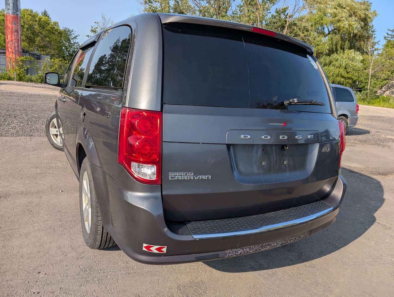 2018 Dodge Grand Caravan CANADA VALUE PACKAGE Photo2