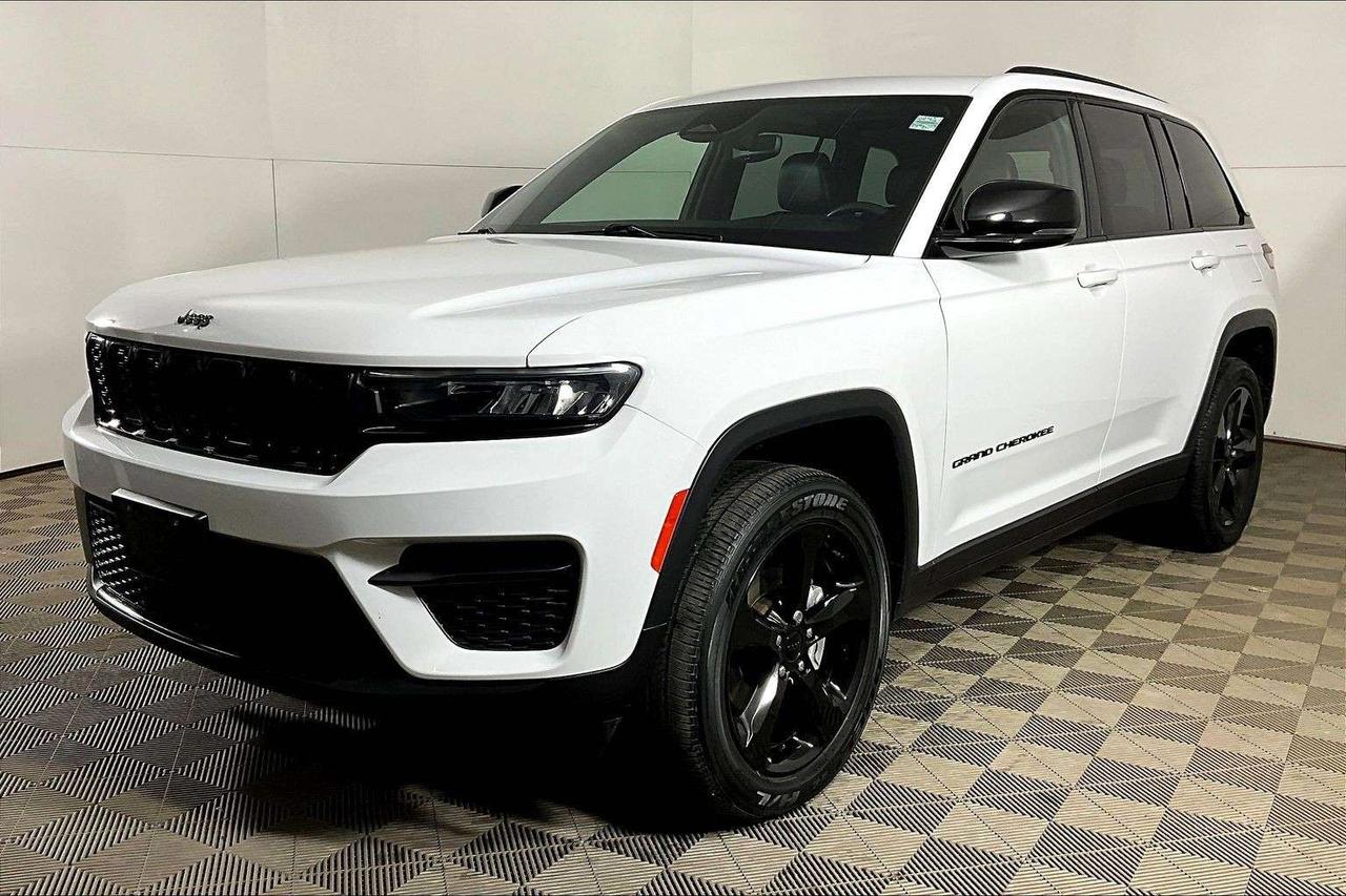 2023 Jeep Grand Cherokee ALTITUDE 4X4 Photo0