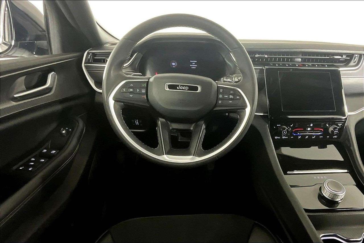 2023 Jeep Grand Cherokee ALTITUDE 4X4 Photo