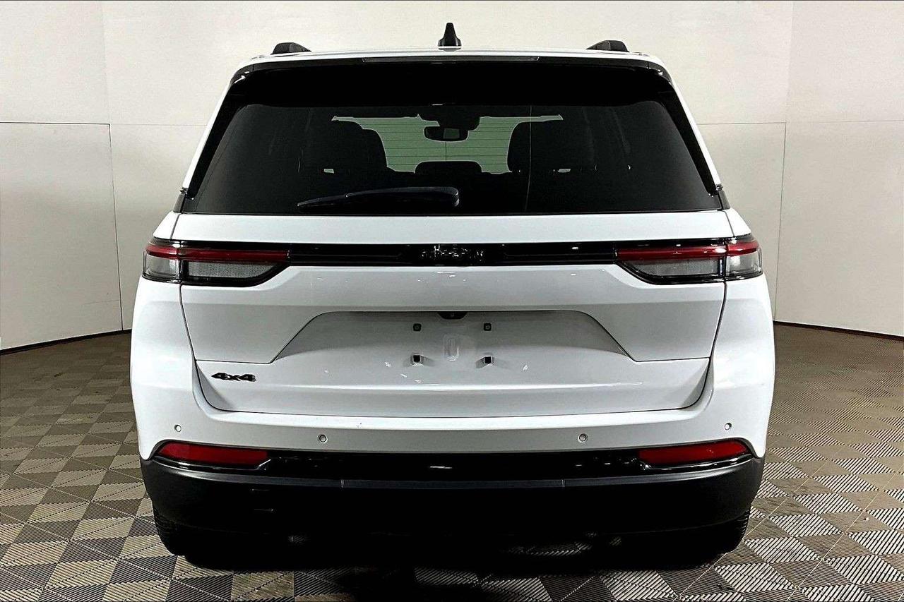 2023 Jeep Grand Cherokee ALTITUDE 4X4 Photo