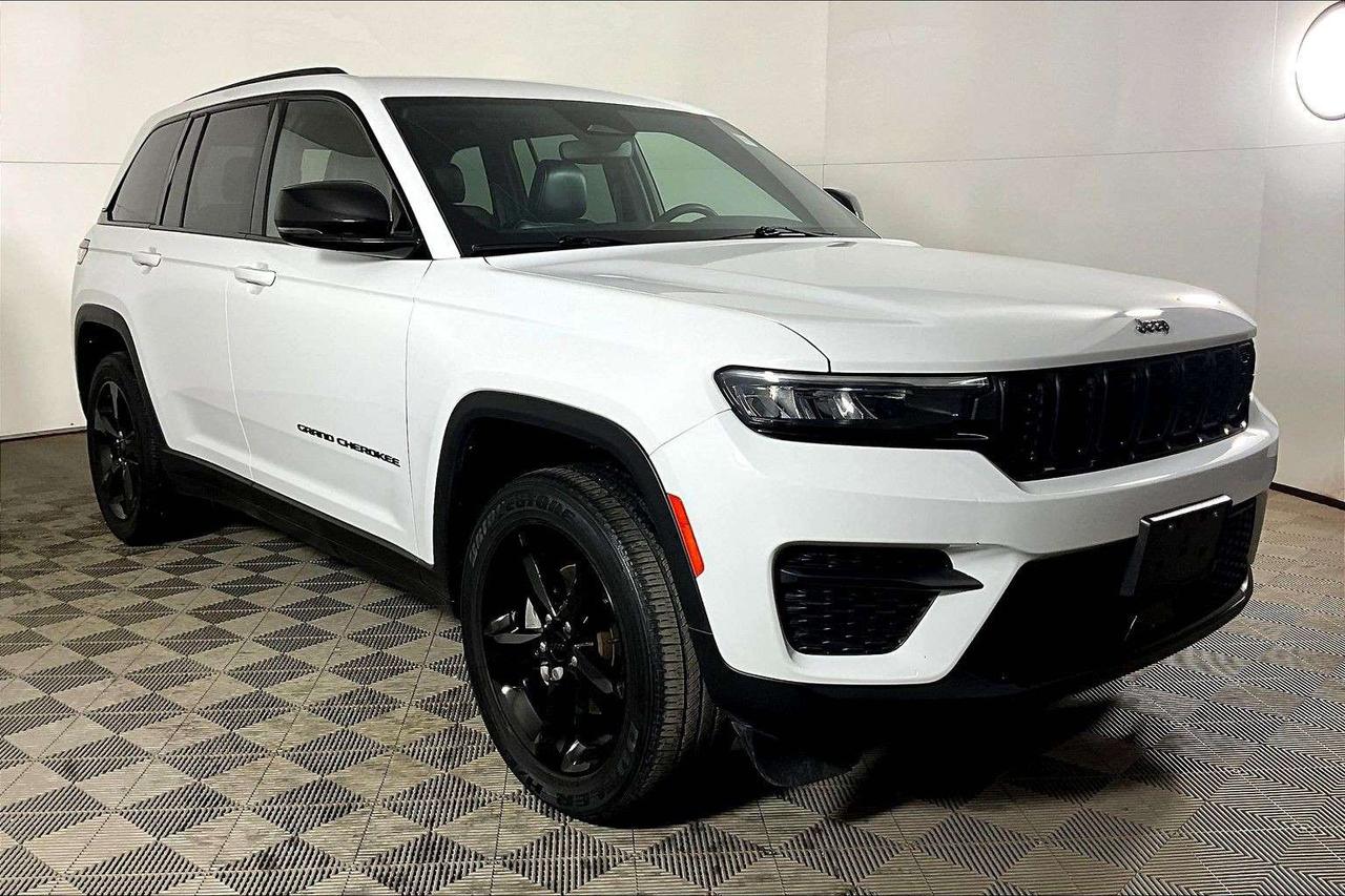 2023 Jeep Grand Cherokee ALTITUDE 4X4 Photo