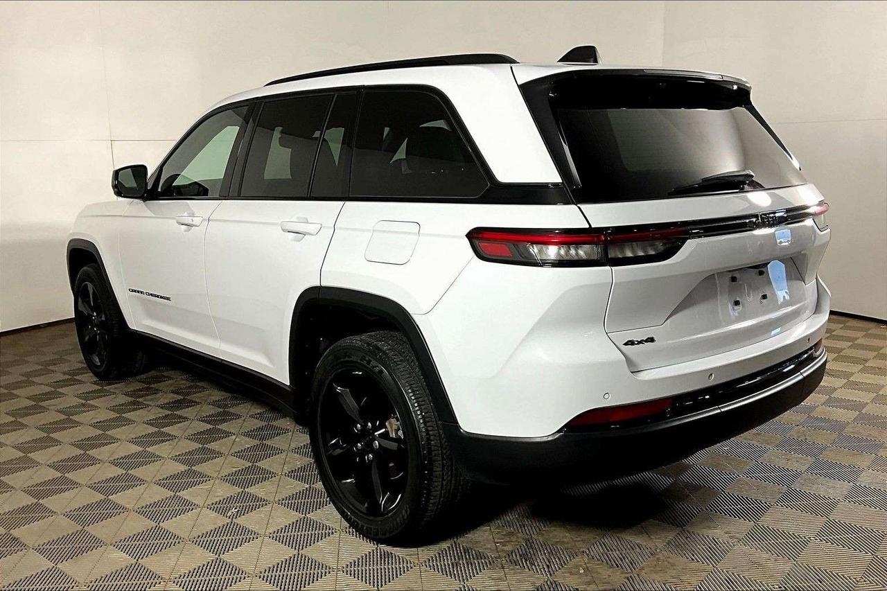 2023 Jeep Grand Cherokee ALTITUDE 4X4 Photo