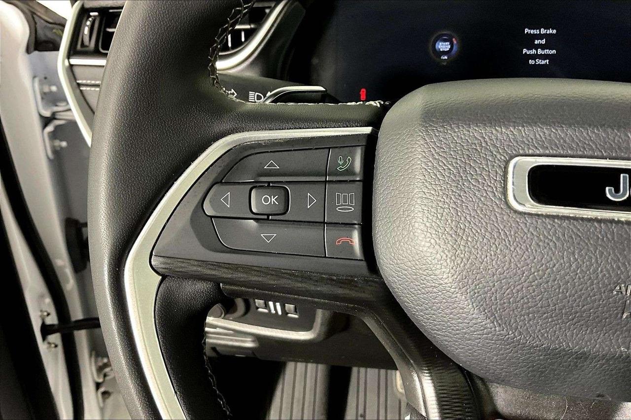 2023 Jeep Grand Cherokee ALTITUDE 4X4 Photo
