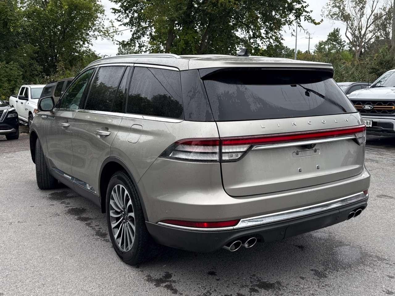 2023 Lincoln Aviator RESERVE   TOW PKG   PERFECT POSITION SEATS   ILLUM Photo