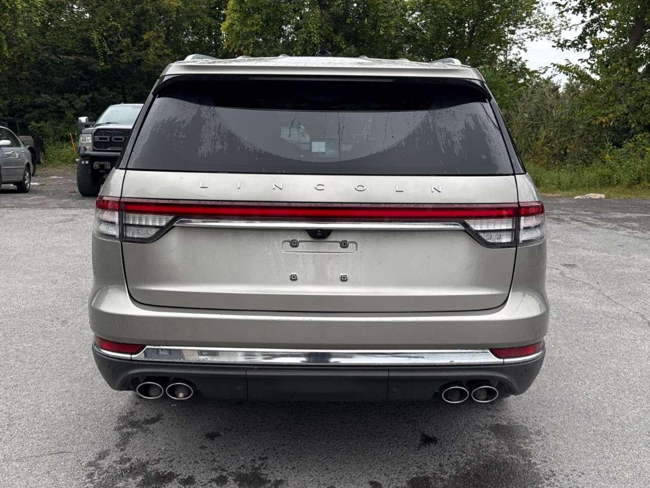 2023 Lincoln Aviator RESERVE   TOW PKG   PERFECT POSITION SEATS   ILLUM Photo