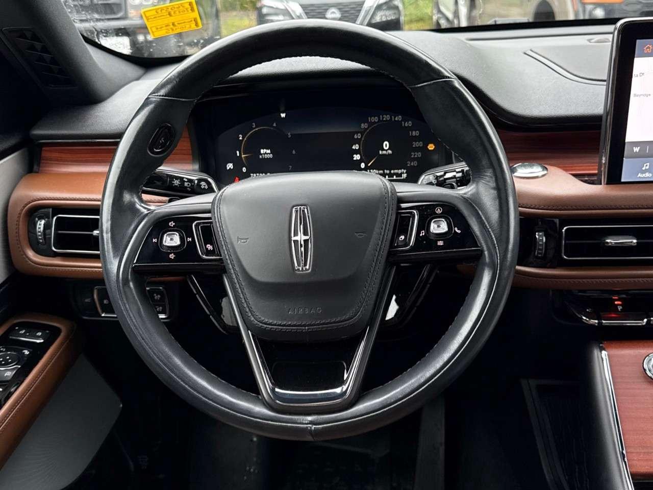 2023 Lincoln Aviator RESERVE   TOW PKG   PERFECT POSITION SEATS   ILLUM Photo