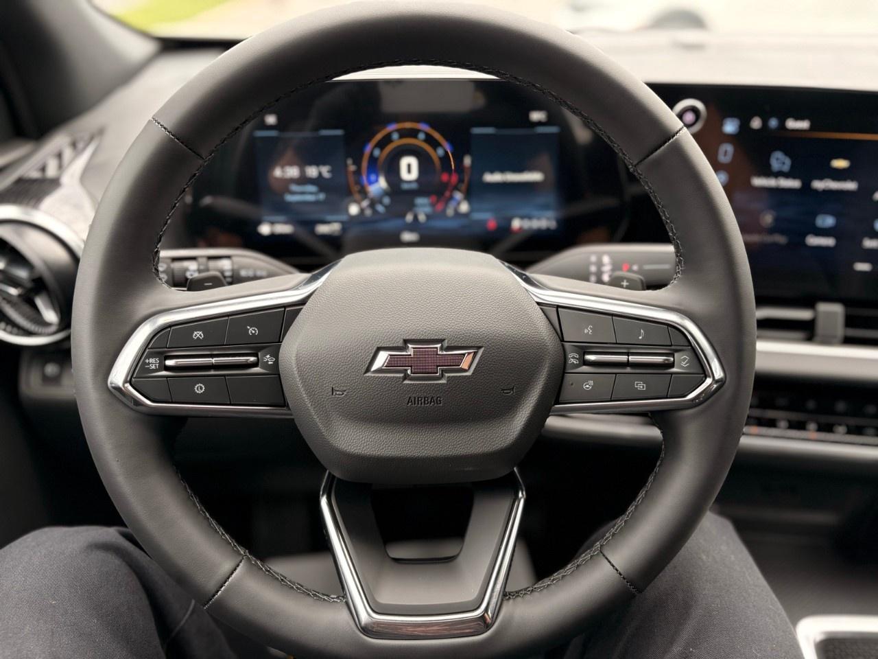 2027 Chevrolet Equinox AWD LT Photo