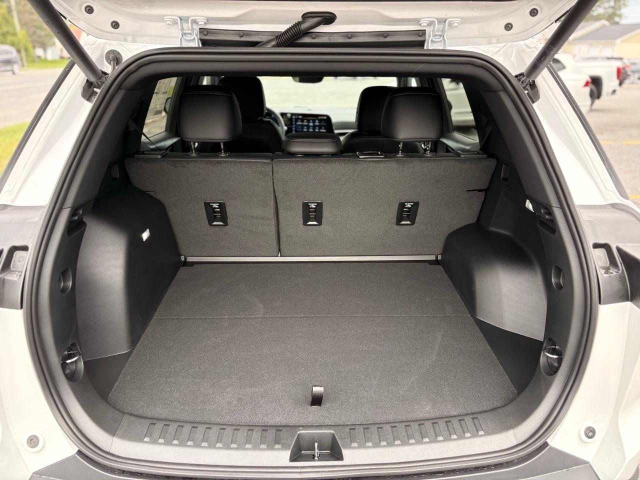 2027 Chevrolet Equinox AWD LT Photo