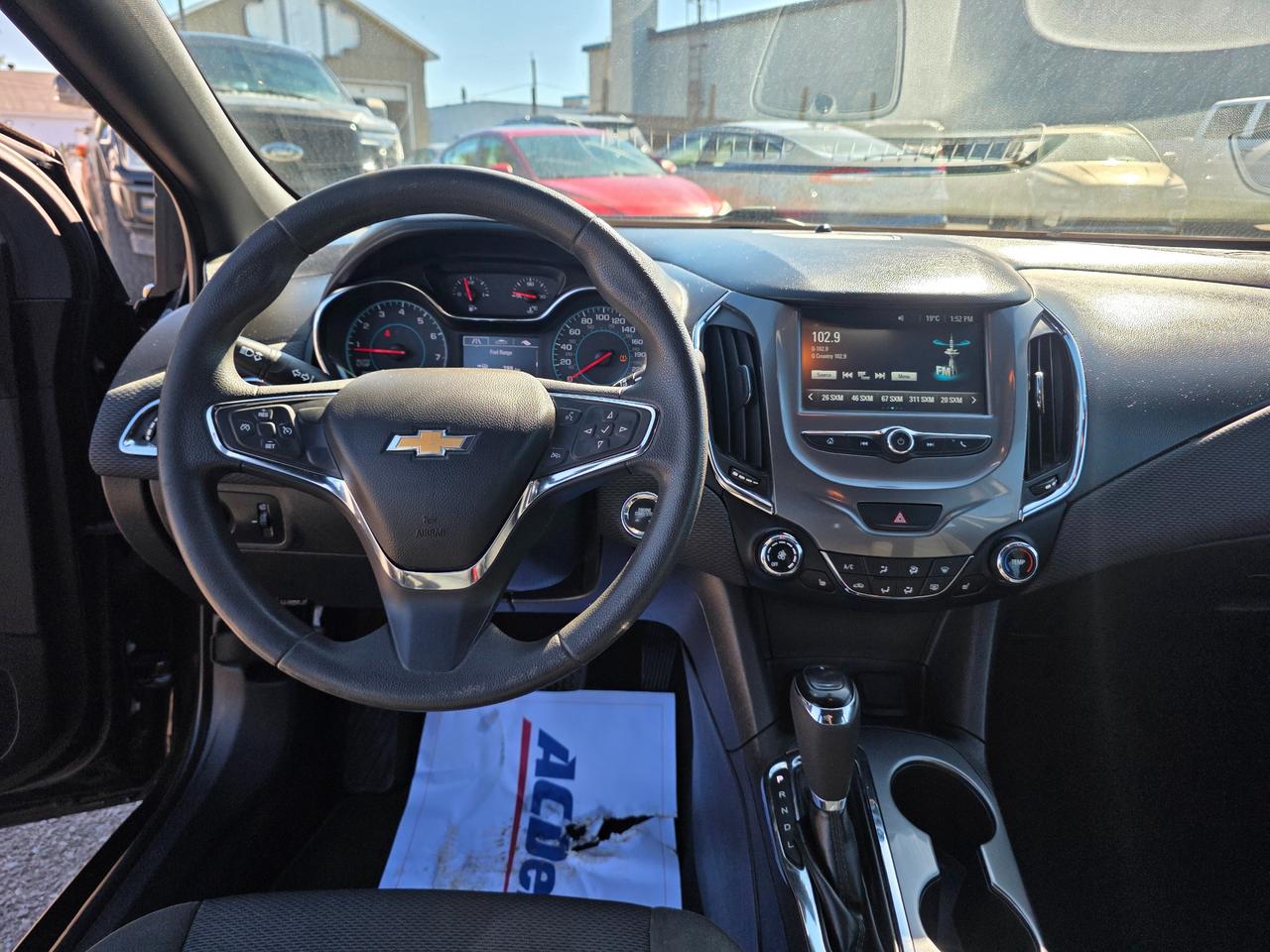 2018 Chevrolet Cruze LT Auto 4dr Hatchback Photo