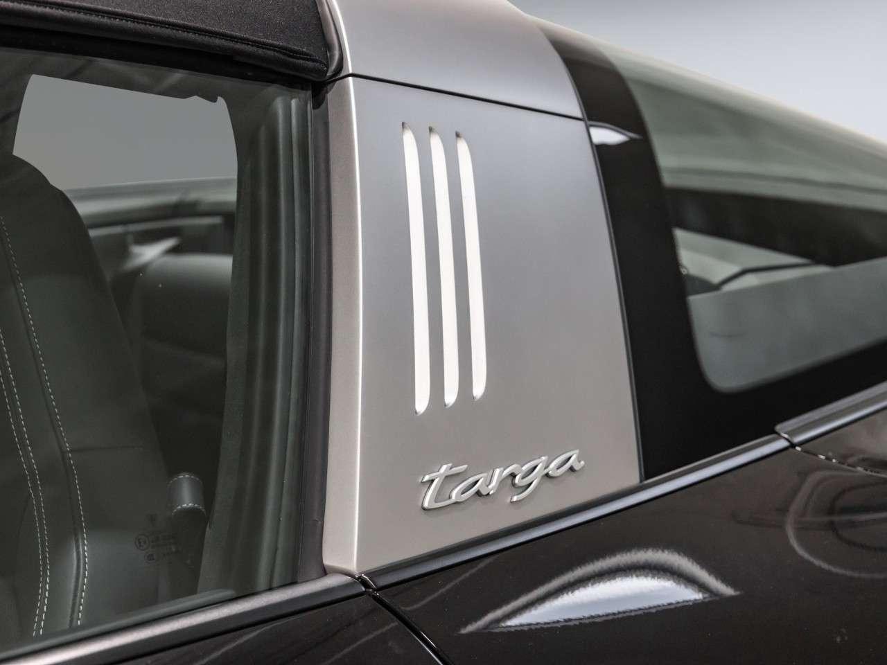 2024 Porsche 911 Targa 4S Photo