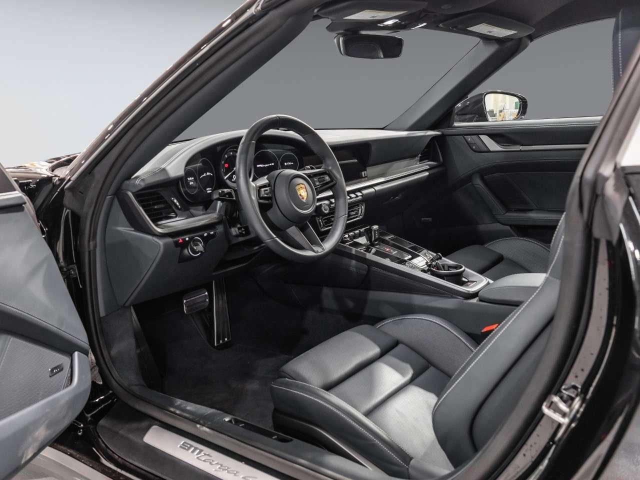 2024 Porsche 911 Targa 4S Photo