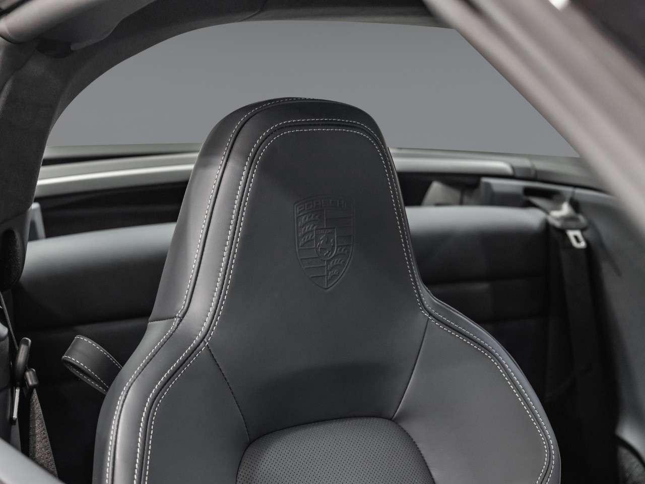 2024 Porsche 911 Targa 4S Photo