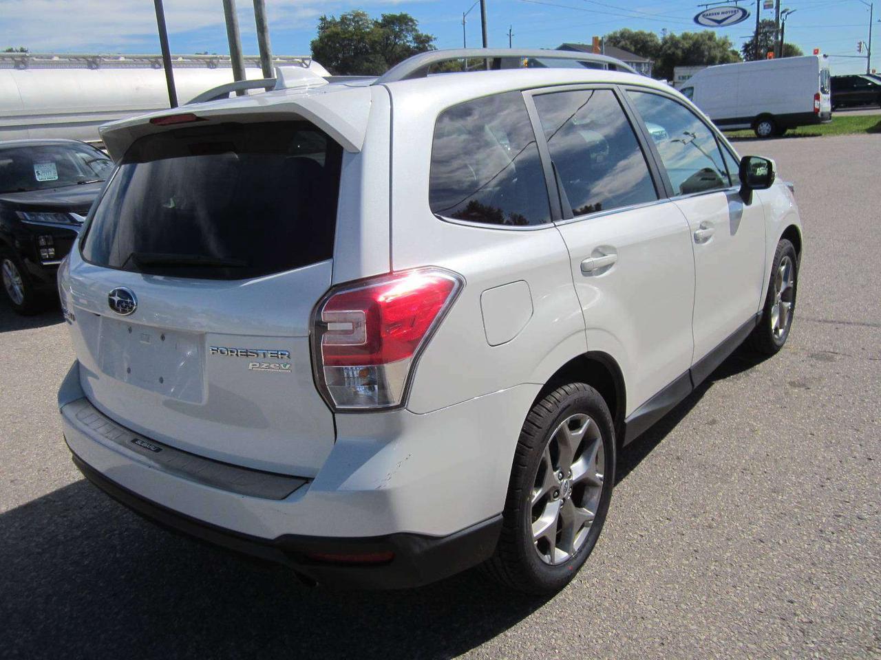 2017 Subaru Forester Limited NO ACCIDENTS! I PRICE ONLY! NO SAFETY FEES Photo