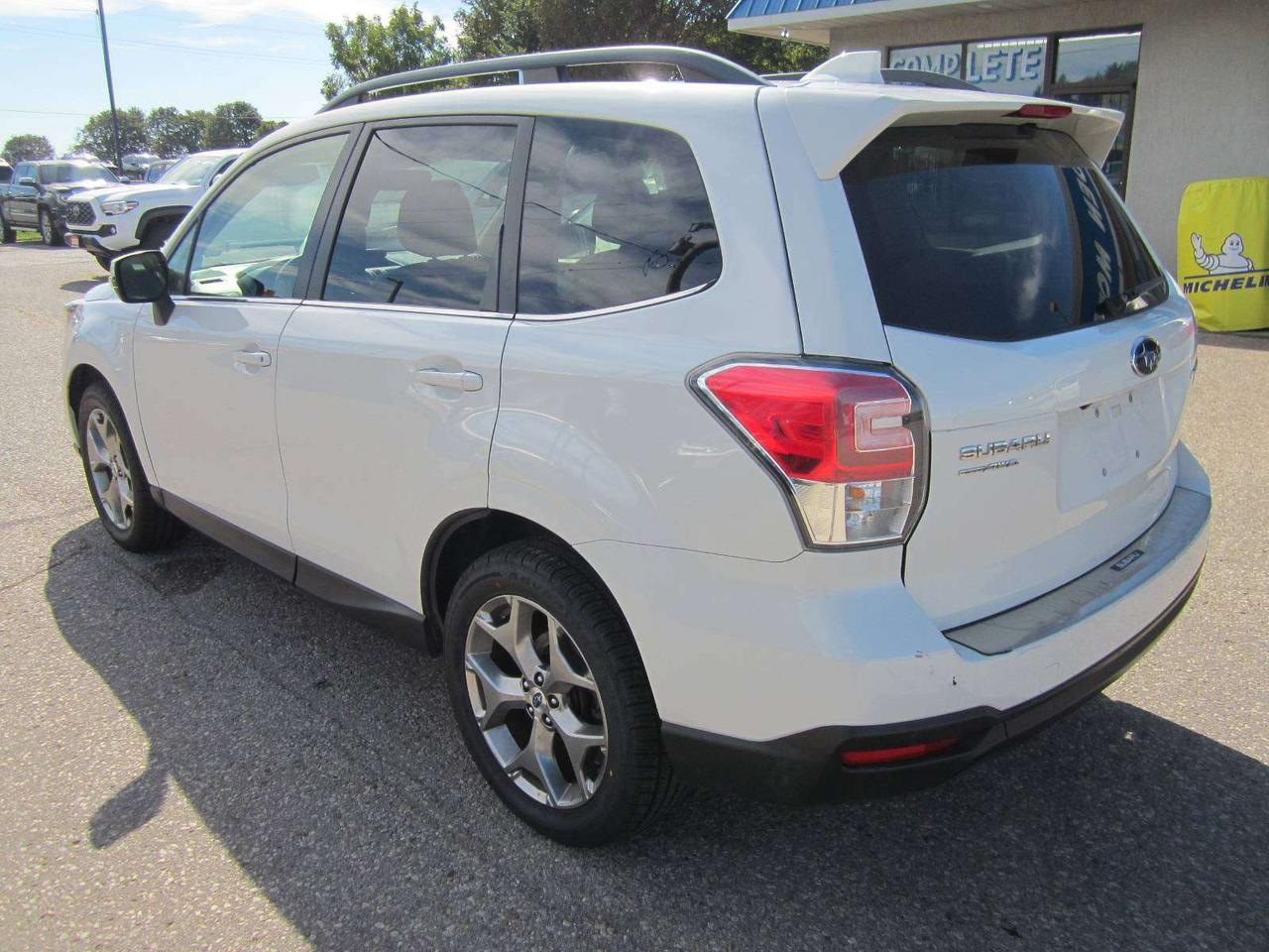 2017 Subaru Forester Limited NO ACCIDENTS! I PRICE ONLY! NO SAFETY FEES Photo