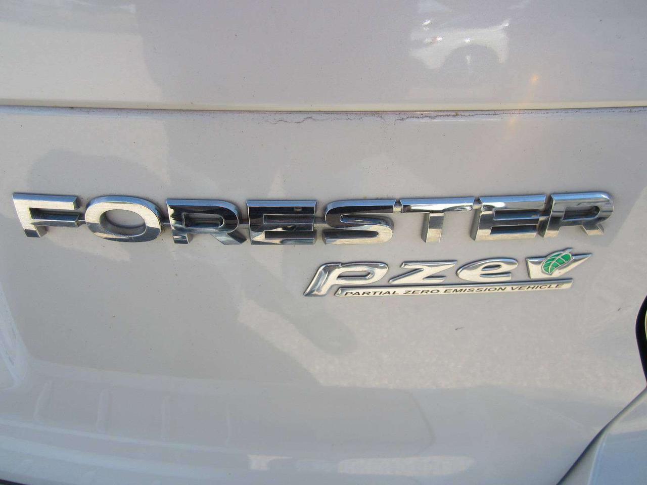2017 Subaru Forester Limited NO ACCIDENTS! I PRICE ONLY! NO SAFETY FEES Photo