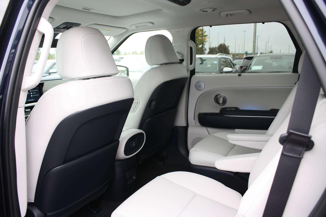 2026 Hyundai PALISADE Ultimate Calligraphy 7 Passenger Photo