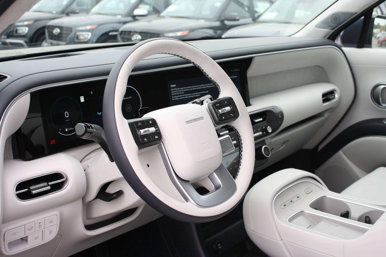 2026 Hyundai PALISADE Ultimate Calligraphy 7 Passenger Photo