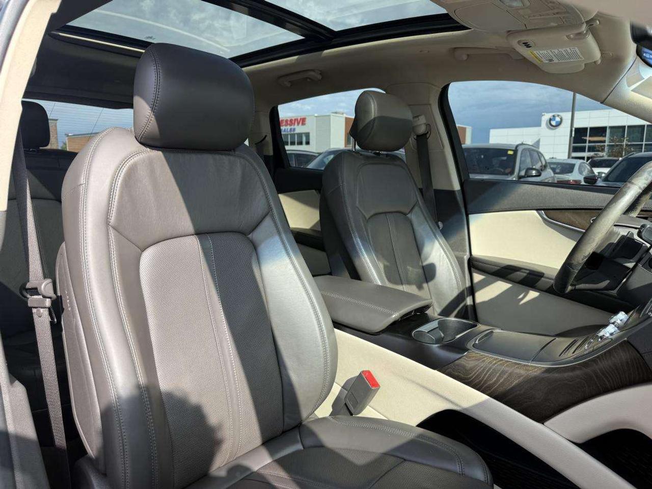 2020 Lincoln Nautilus RESERVE   HEATED AND VENTILATED SEATS   360 CAMERA   SUNROOF Photo