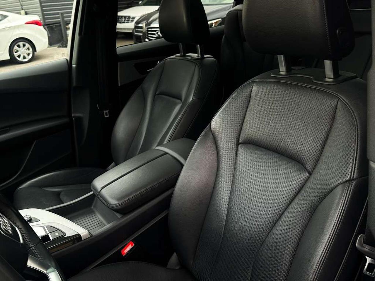 2019 Audi Q7 3.0T Progressiv S-Line AWD PANO SUNROOF NAVIGATION SYSTEM Photo