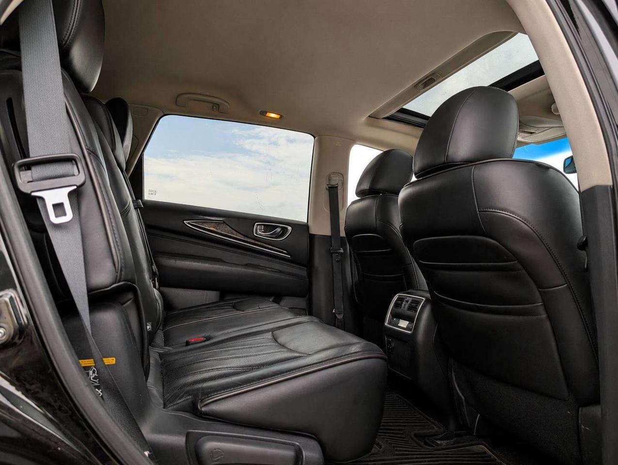 2015 Infiniti QX60 AWD (Certified, 1-Year Free Warranty) Photo