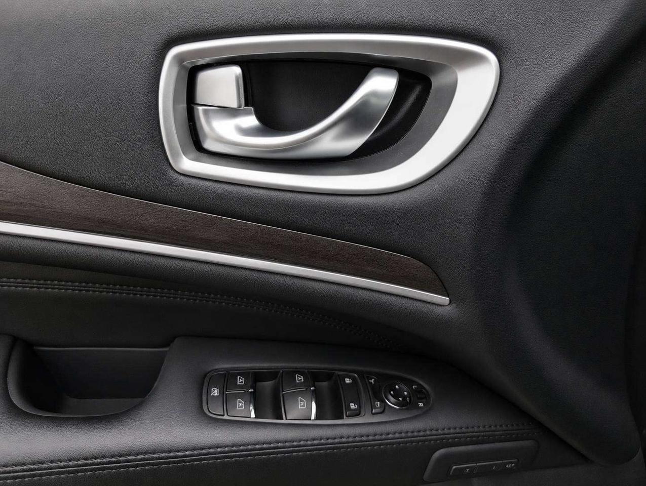 2015 Infiniti QX60 AWD (Certified, 1-Year Free Warranty) Photo