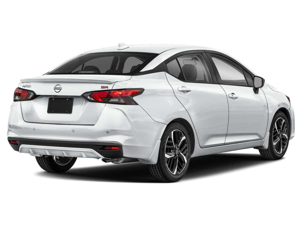 2024 Nissan Versa SR Photo5
