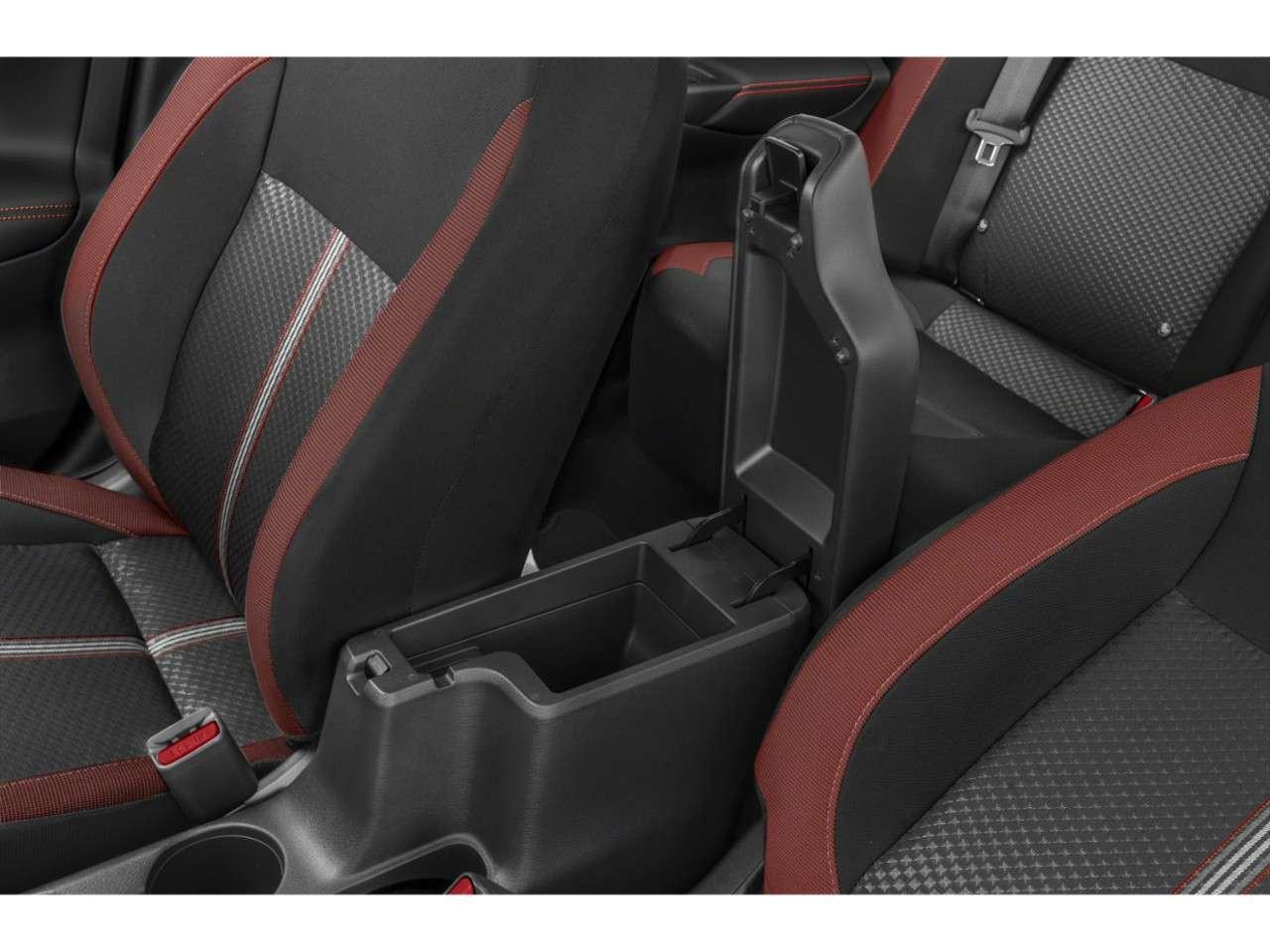 2024 Nissan Versa SR Photo