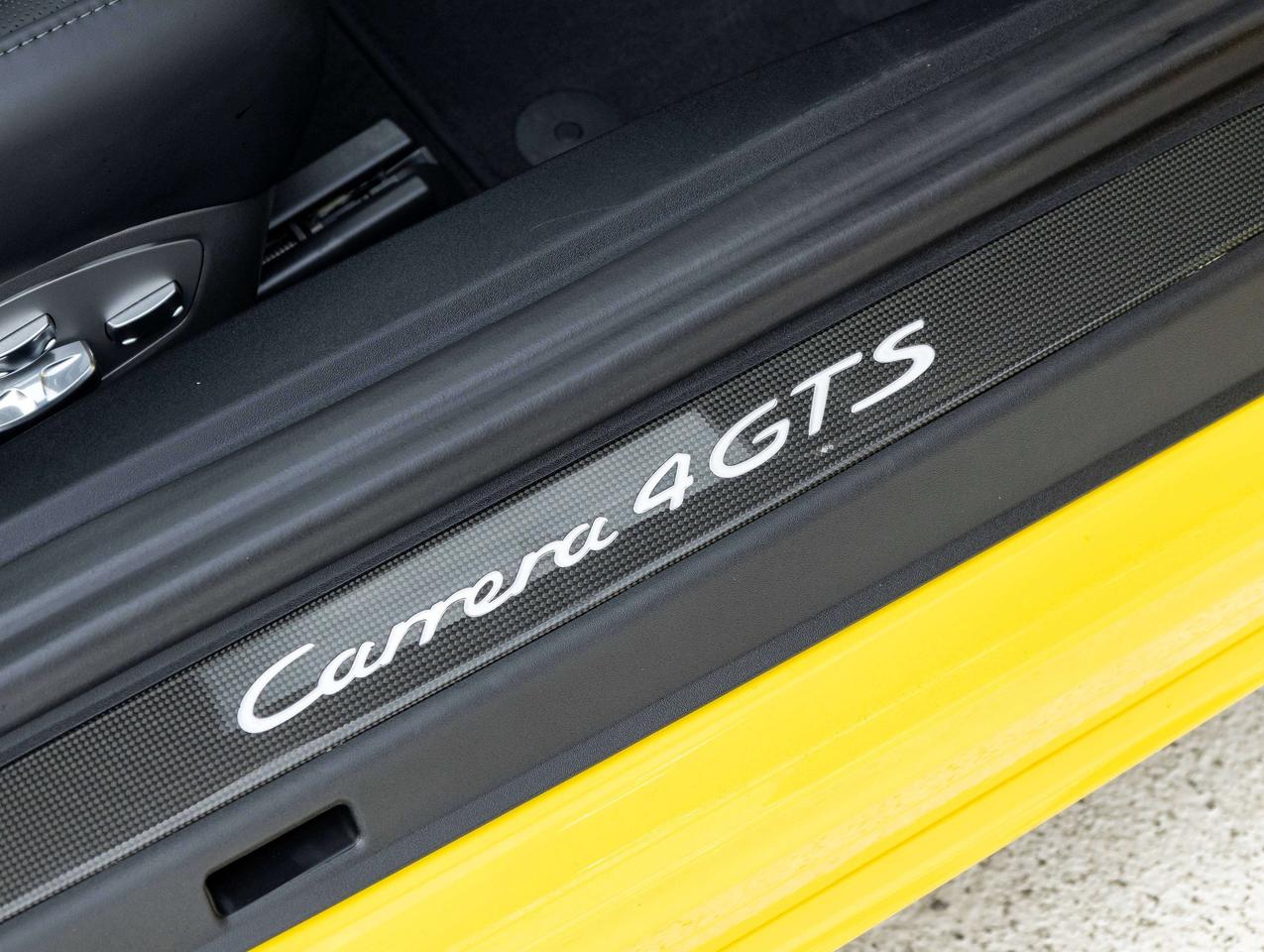 2019 Porsche 911 CERTIFED   Includes 2Yr Porsche Extended Warranty Photo