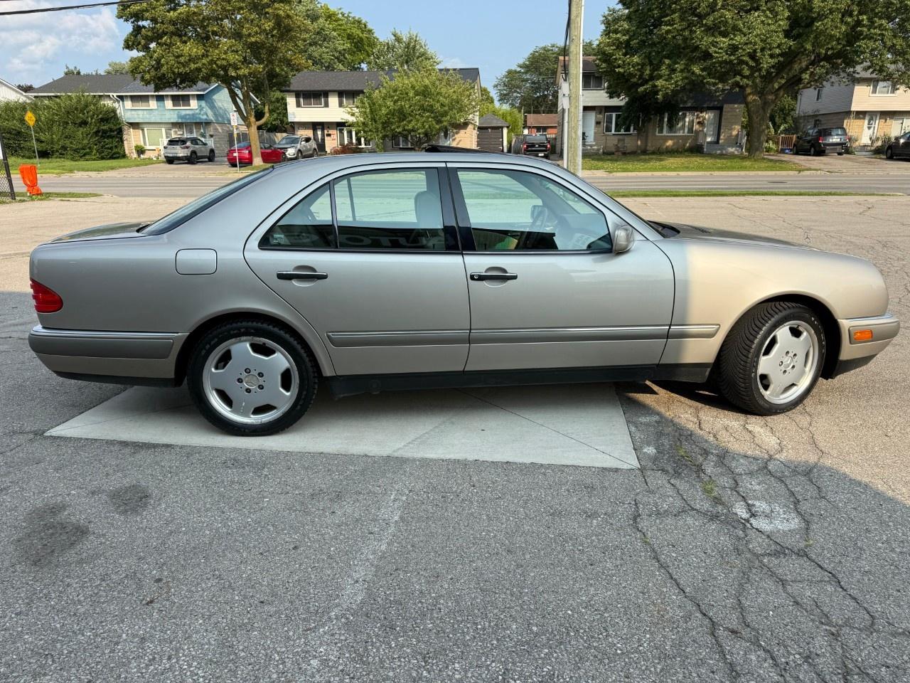 1997 Mercedes-Benz E-Class  Photo