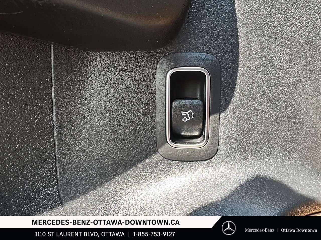2026 Mercedes-Benz GLB 4MATIC SUV Photo