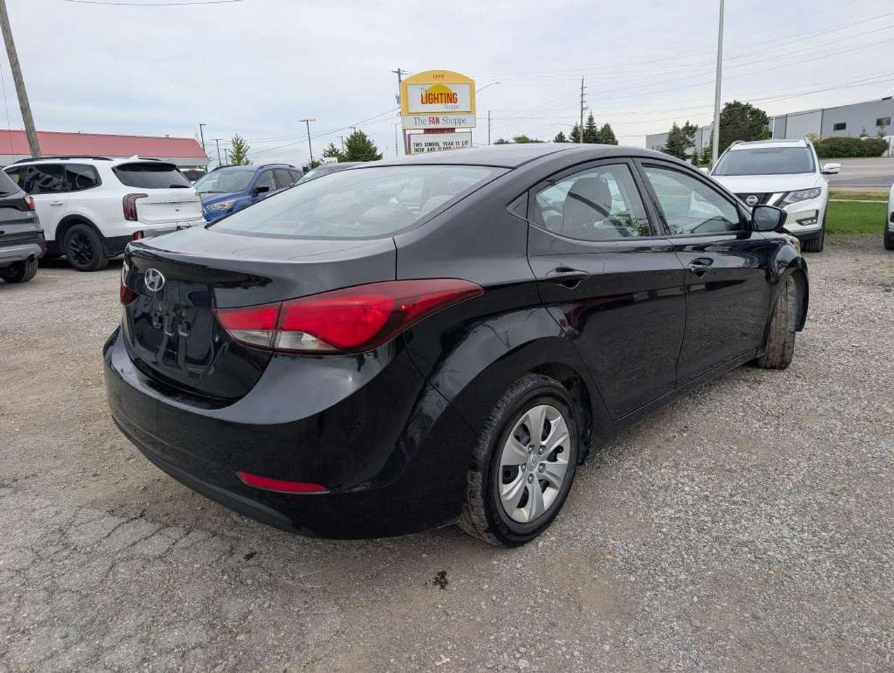 2016 Hyundai Elantra L Photo