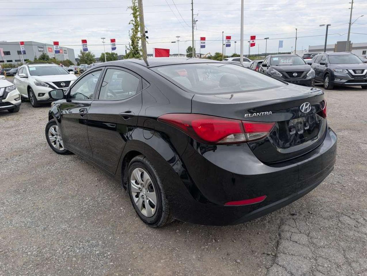 2016 Hyundai Elantra L Photo