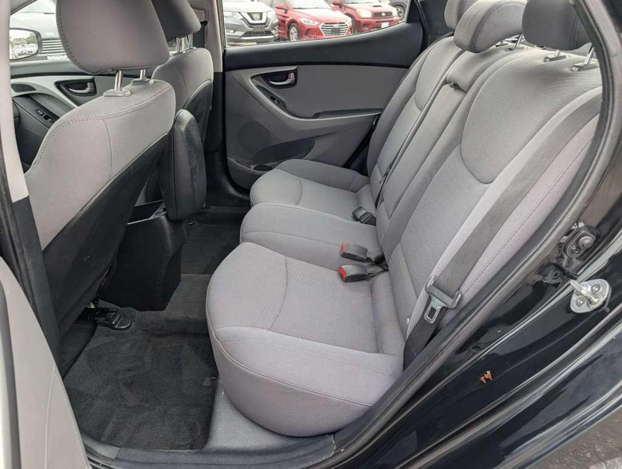 2016 Hyundai Elantra L Photo