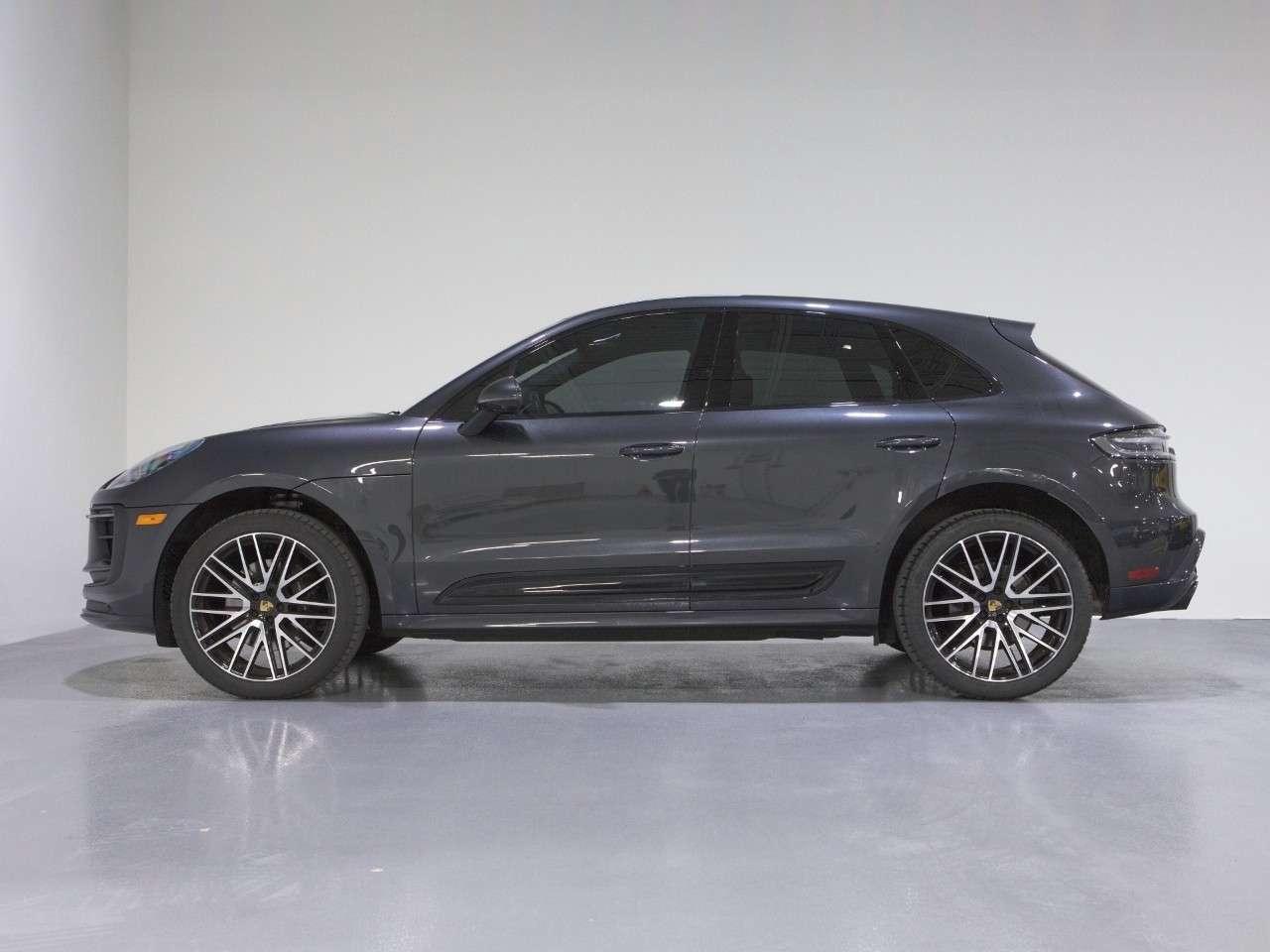 2024 Porsche Macan S AWD Photo