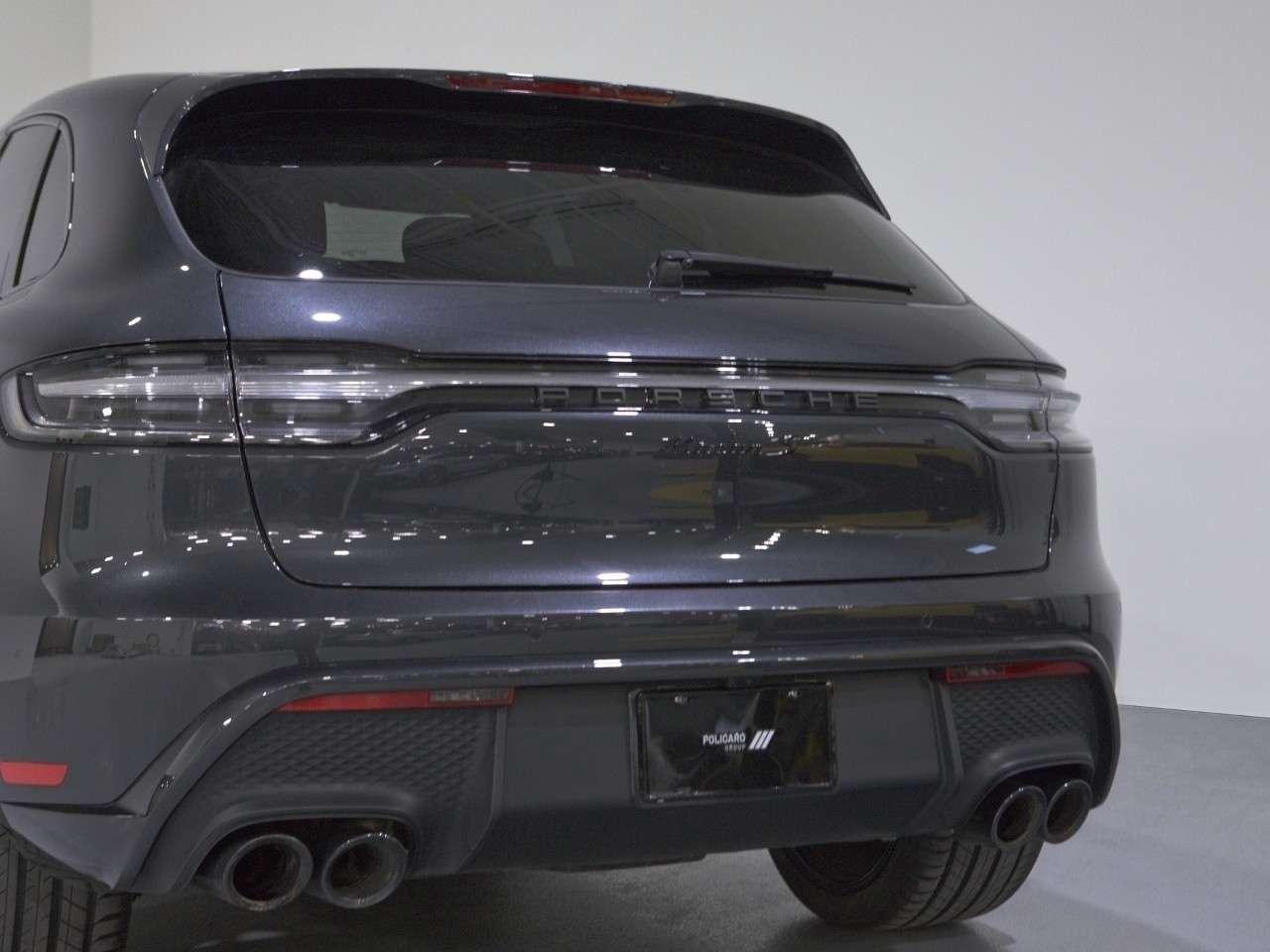 2024 Porsche Macan S AWD Photo