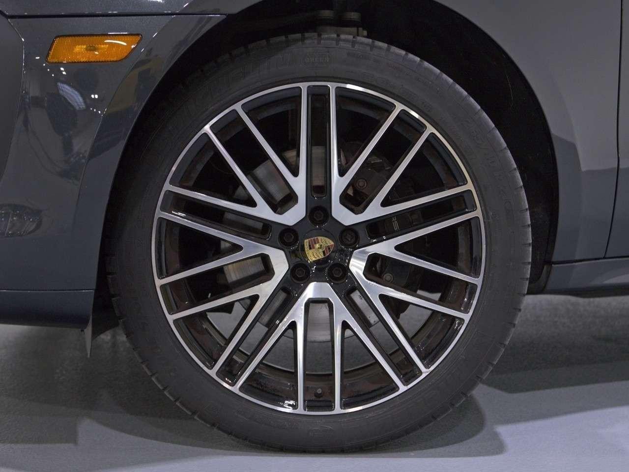 2024 Porsche Macan S AWD Photo