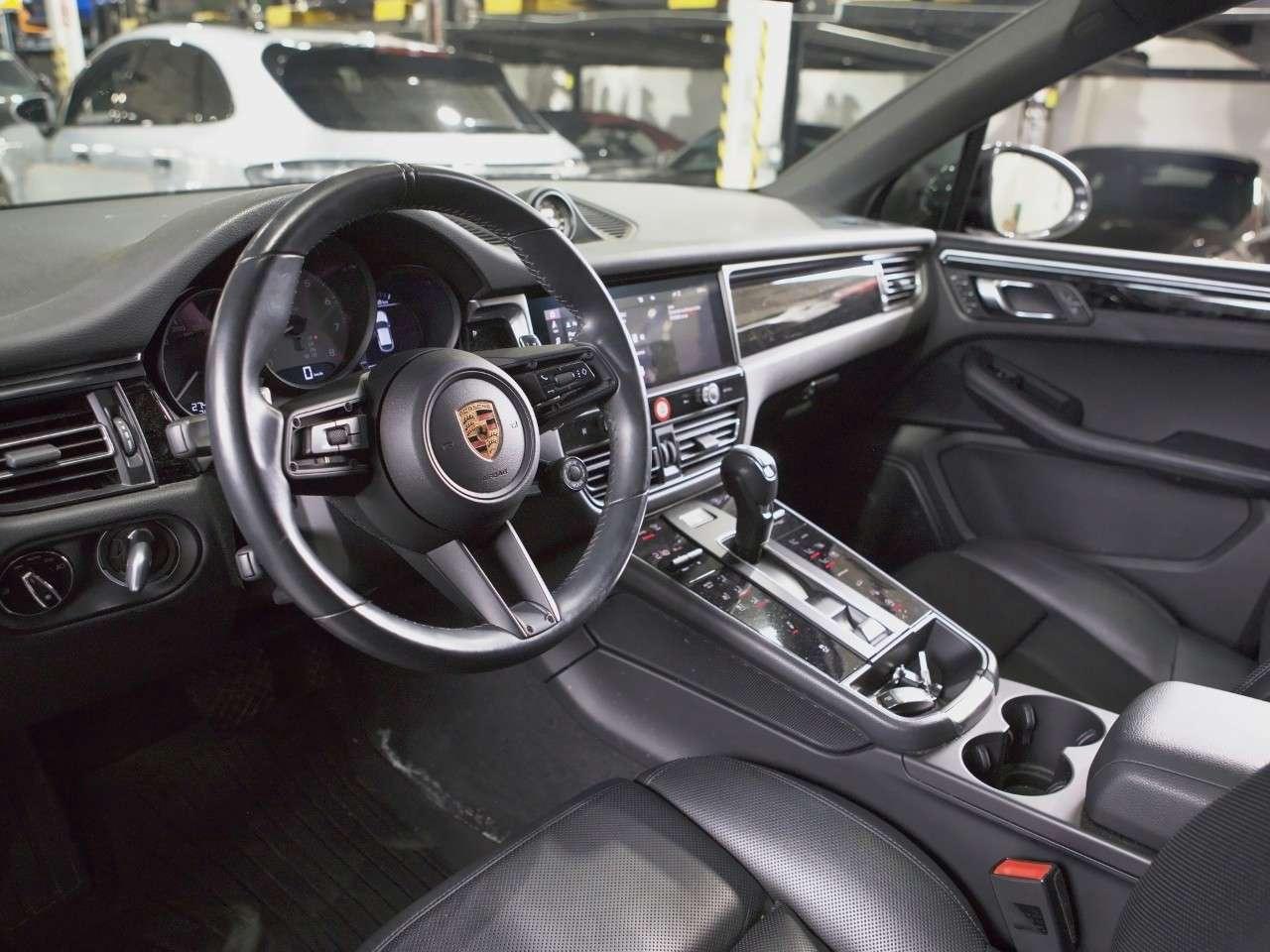 2024 Porsche Macan S AWD Photo