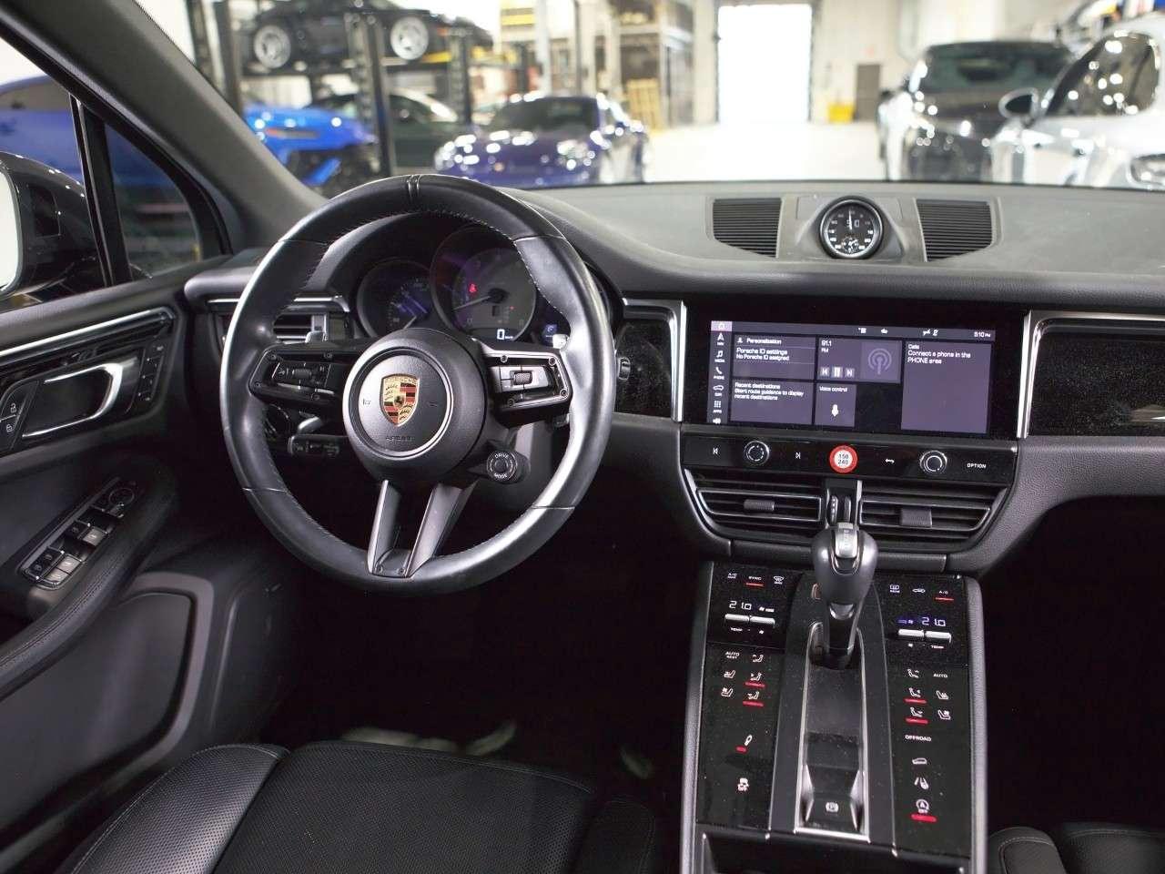 2024 Porsche Macan S AWD Photo