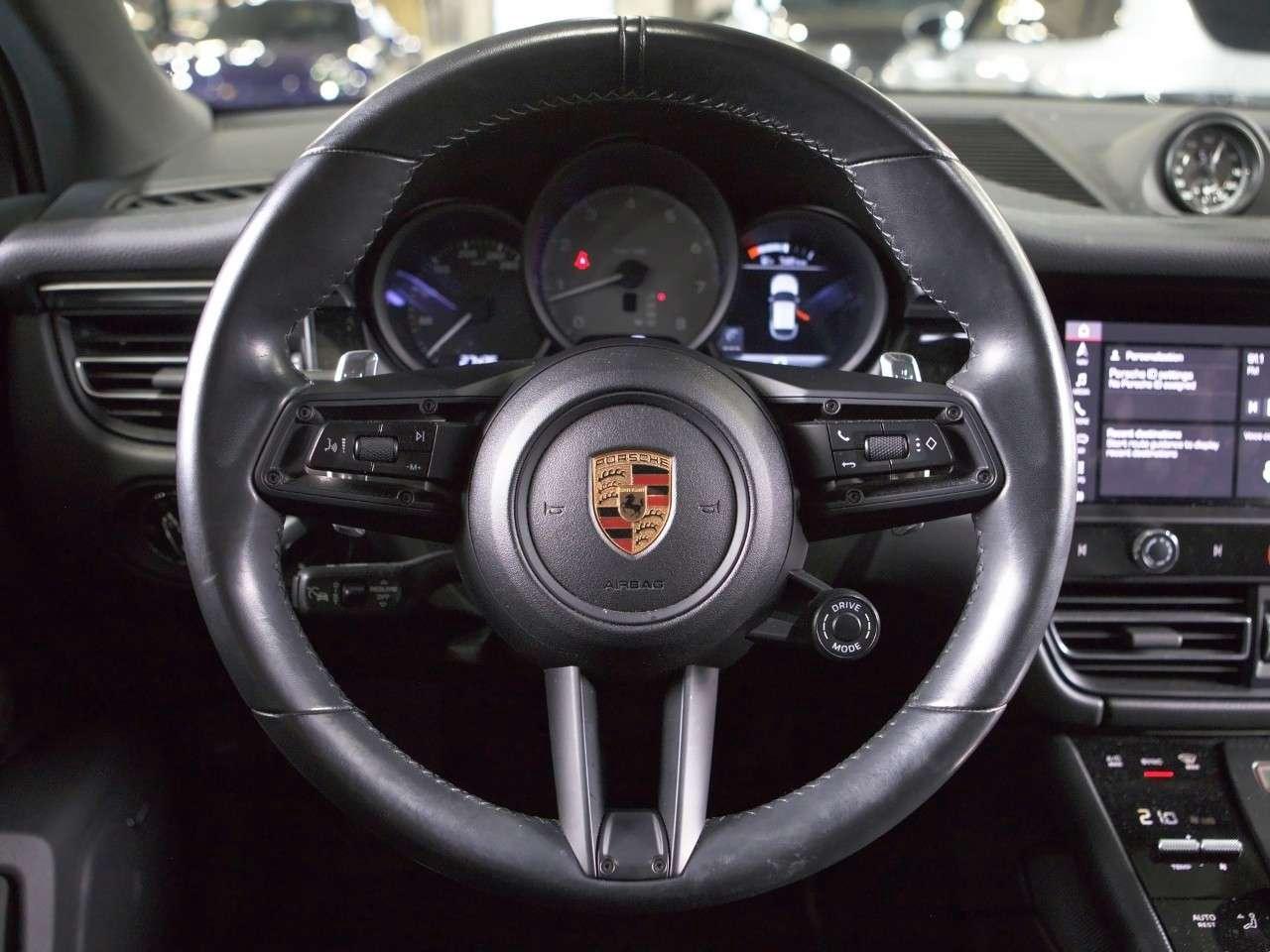 2024 Porsche Macan S AWD Photo