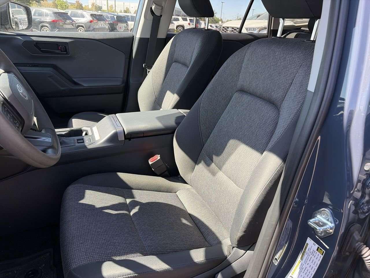 2026 Toyota RAV4 RAV4 LE AWD FINANCED PRICE ADVERTISED   WIRELESS CARPLAY/ANDROID AUTO   HEAT SEATS   BLINDSPOT MONITOR Photo