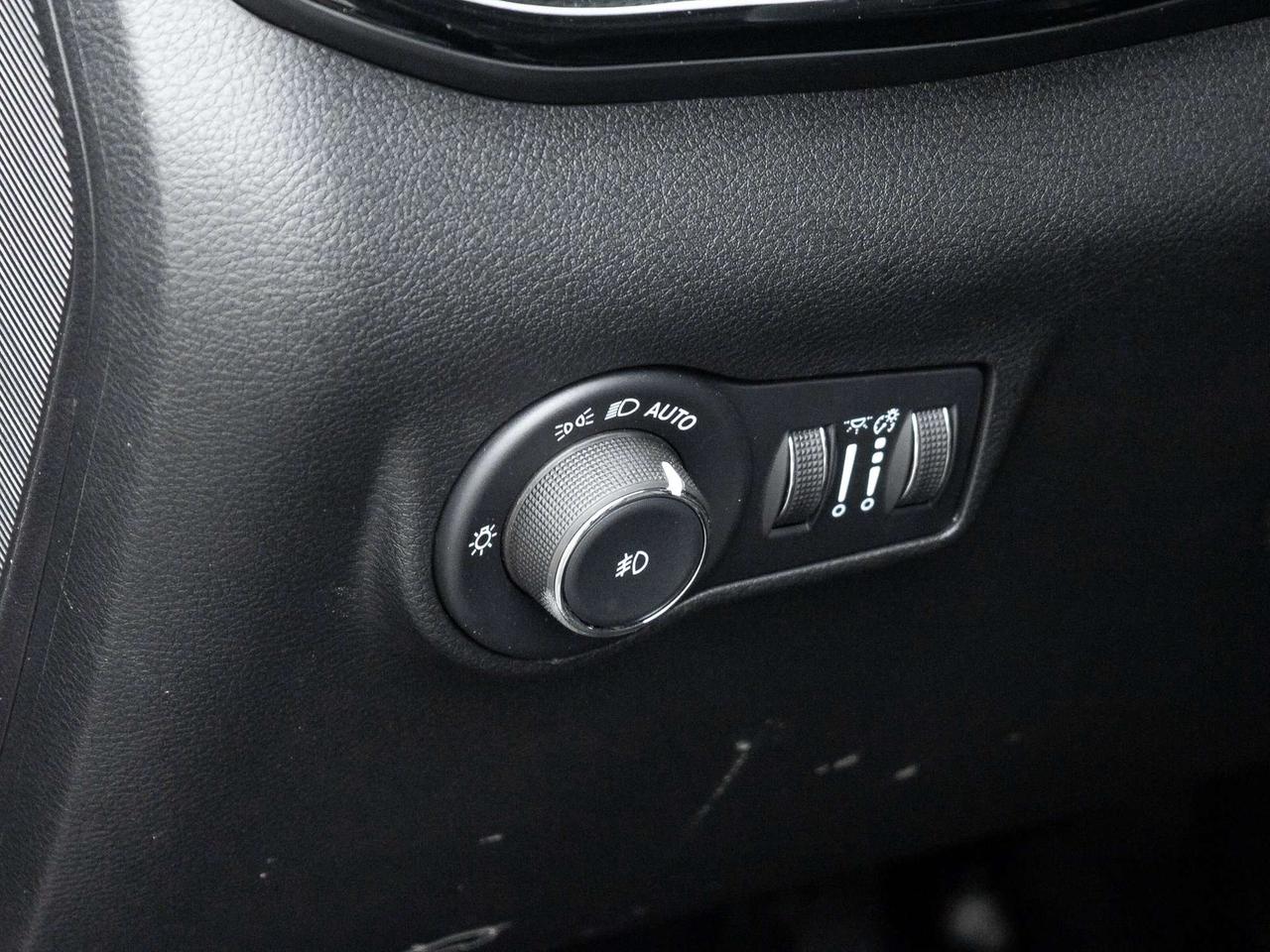 2026 Jeep Compass Limited   Leather   Power Liftgate   Remote Start Photo