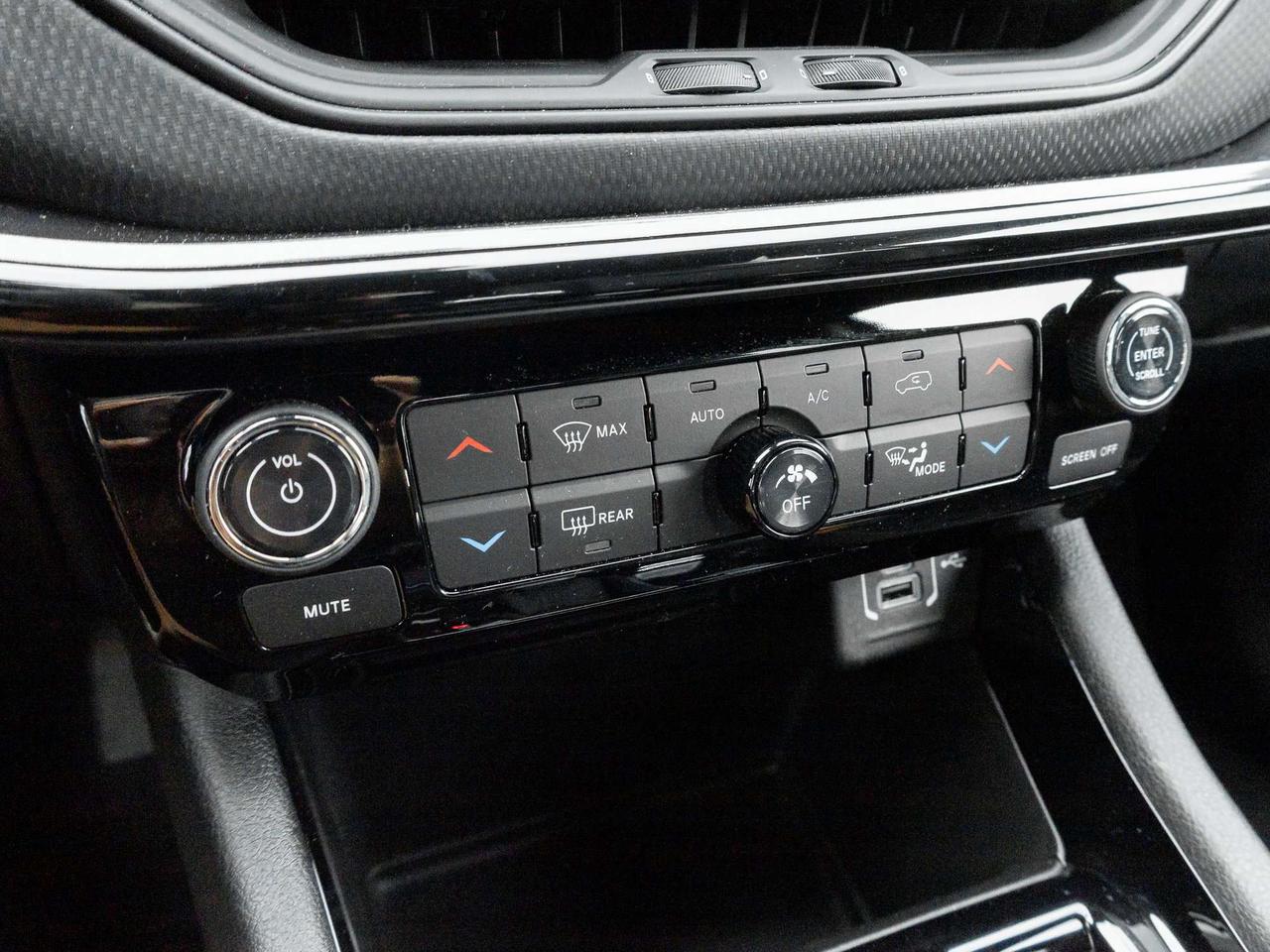 2026 Jeep Compass Limited   Leather   Power Liftgate   Remote Start Photo