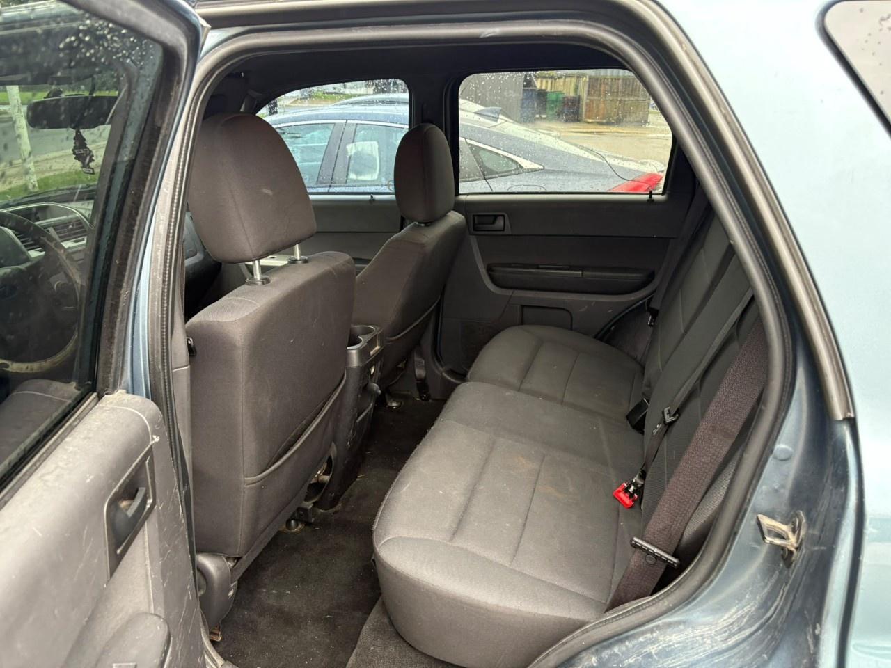 2012 Ford Escape FWD 4dr XLT Photo3